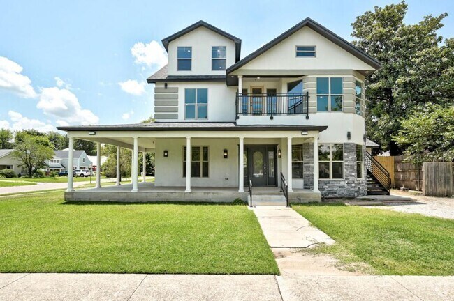 Building Photo - 222 S University Blvd Rental