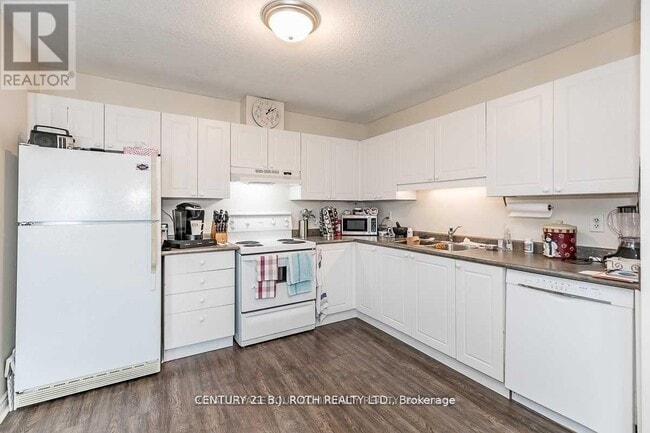 Photo - 48 Cassandra Dr