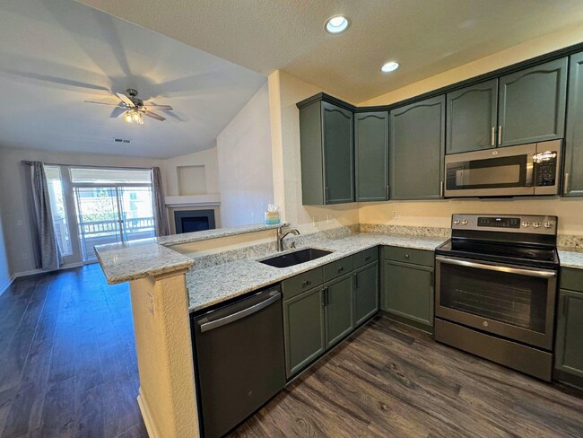 Photo - 9557 W San Juan Cir Unit 305