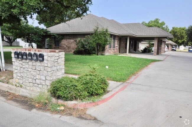 Building Photo - 663 West Tarleton- Rental