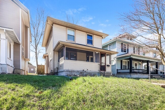 Photo - 920 E Stewart St