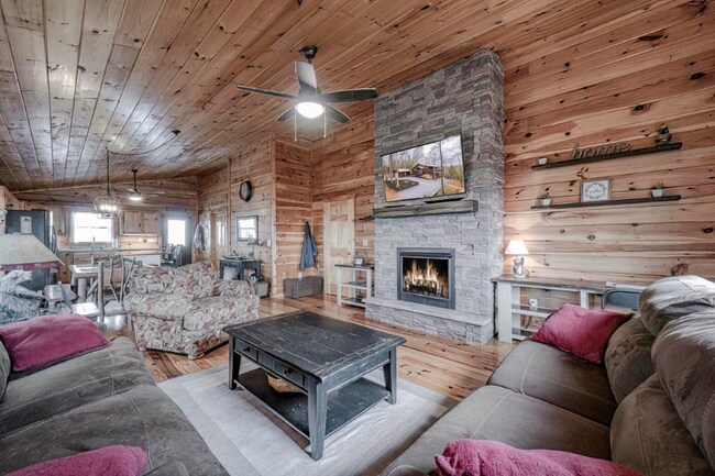 Photo - 54 Henderson Ln