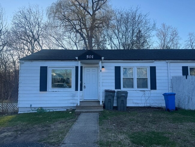 Building Photo - 501-503 River Road Unit 501 River Road