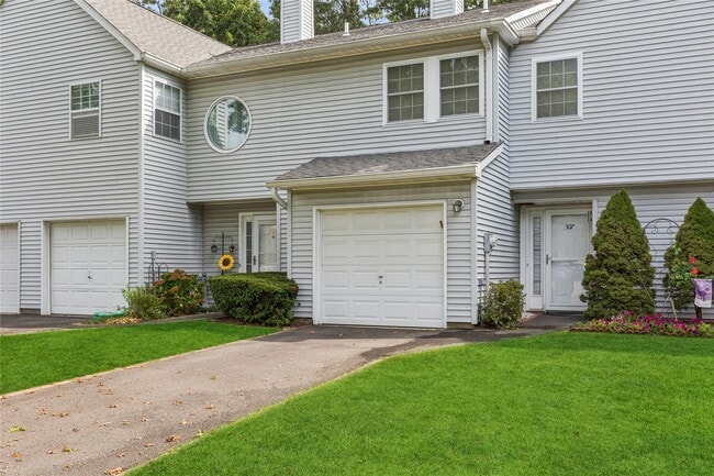 Photo - 507 Sara Cir Townhome