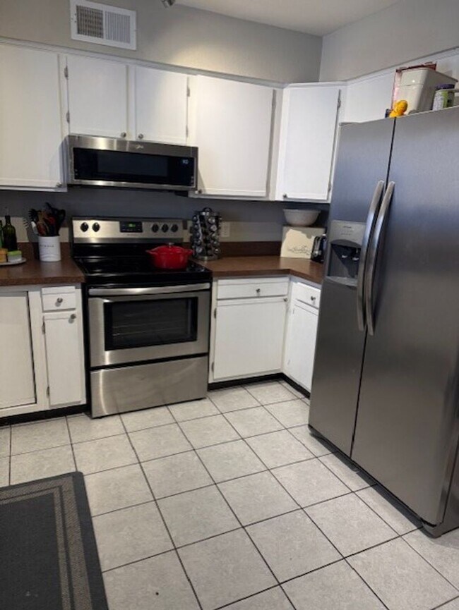 Photo - 3 BEDROOM HOME IN MESA WITH NO HOA