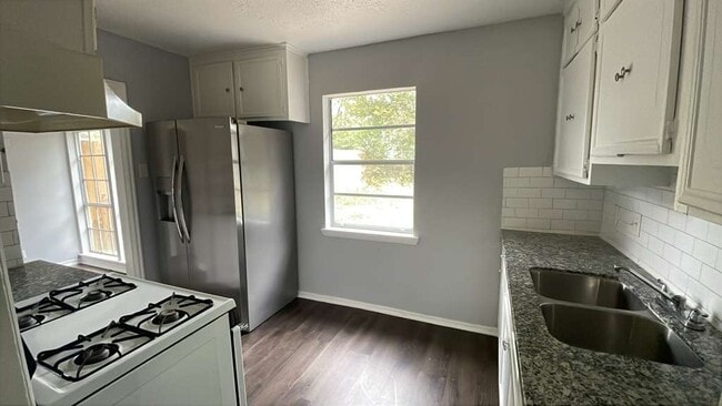 Photo - 7301 Brockley Ln