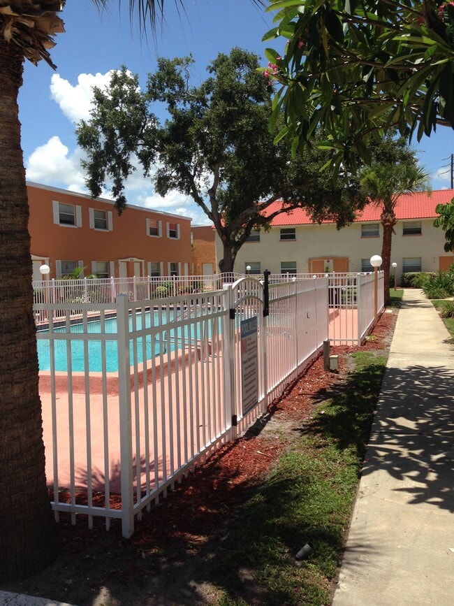 Photo - 50 Needle Blvd