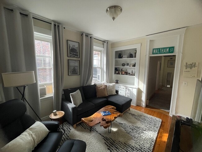 Building Photo - 30 Reedsdale St Unit 6