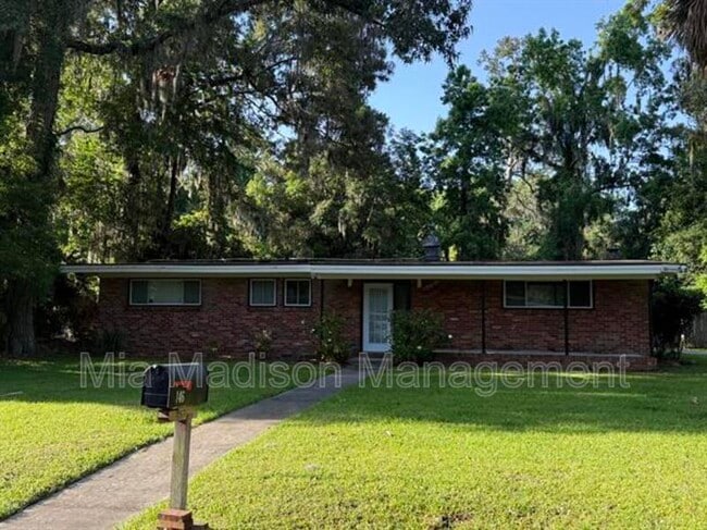 Building Photo - 146 Jacquelyn Dr Rental
