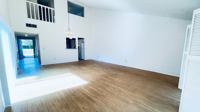 Photo - 600 Northern Way