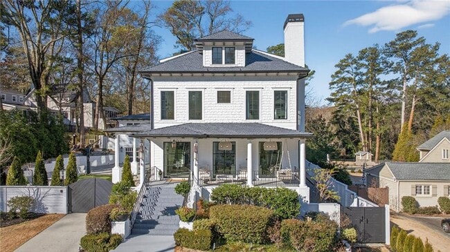 Building Photo - 1812 Wellbourne Dr NE