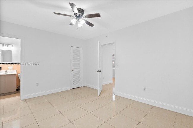 Photo - 1050 SW 28th St Unidad 4