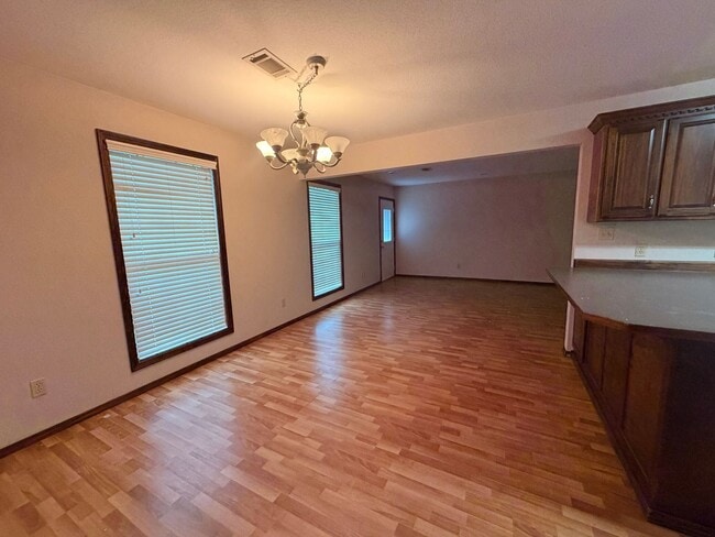 Photo - Discover this spacious 3-bedroom, 2-bathroom home in Russellville, AR.