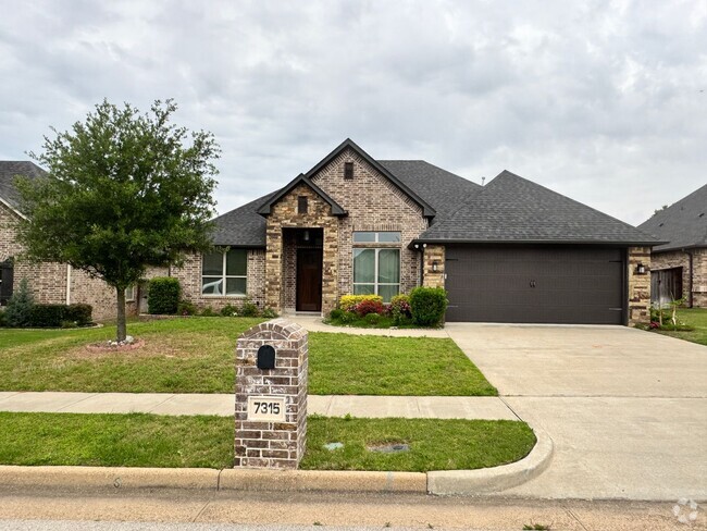 Building Photo - 7315 Rolling Acres Place Rental