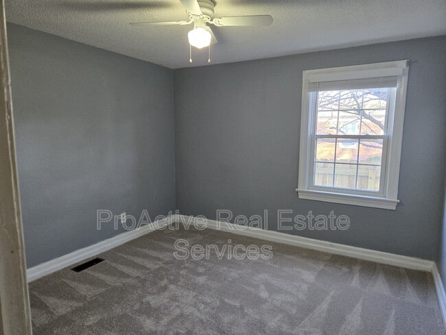 Photo - 9654 14th View St