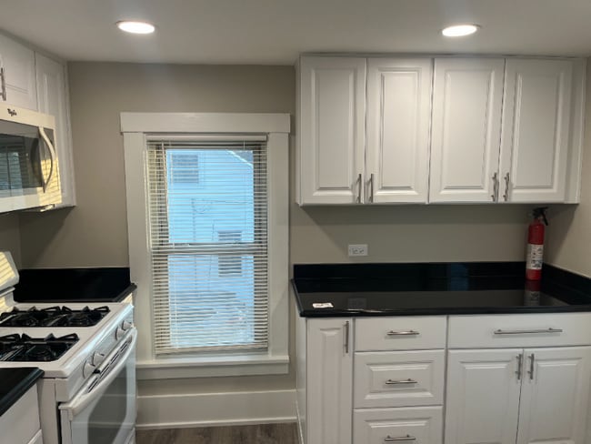 Photo - 312 S Van Buren St Unidad Apt A