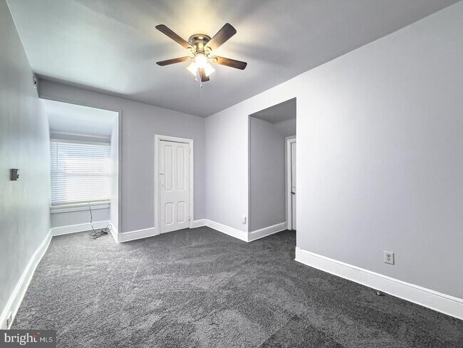 Photo - 419 Woodward St Unidad 3RD FLOOR