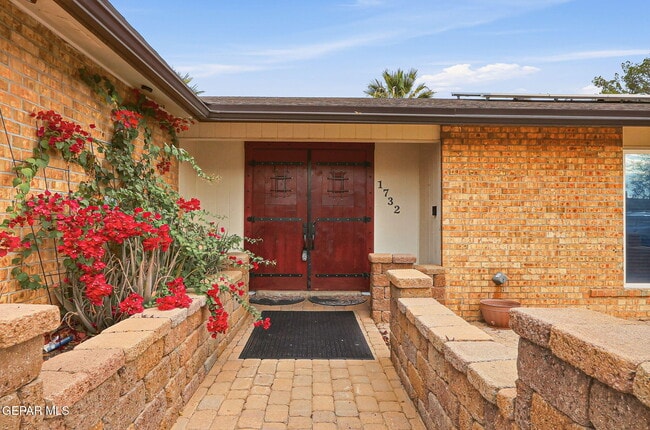 Photo - 1732 Russ Randall St