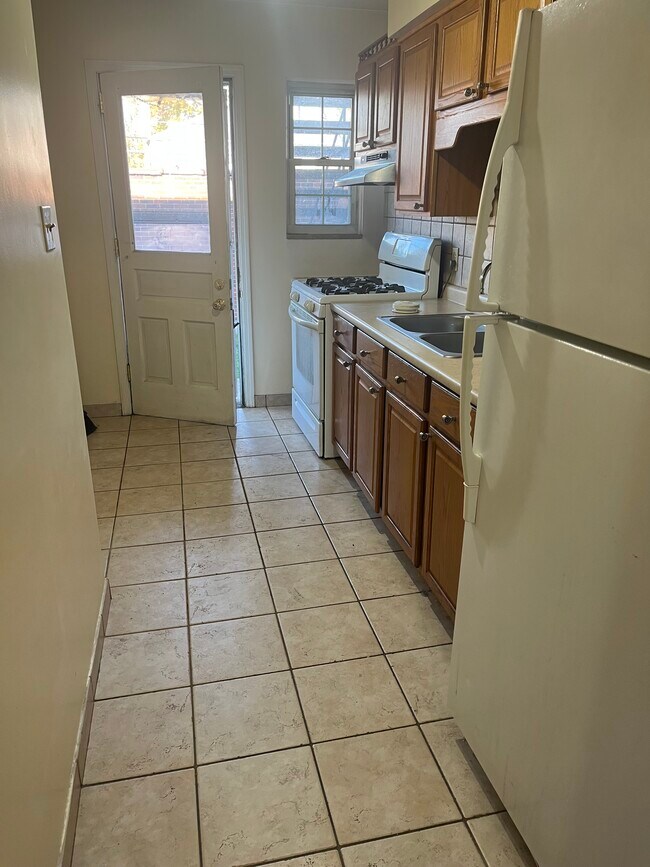 Photo - 1133 S Cassingham Rd Unidad B