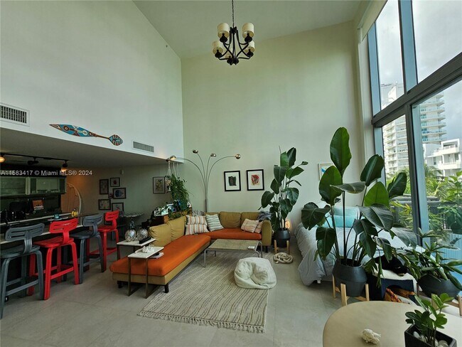 Photo - 6000 Collins Ave