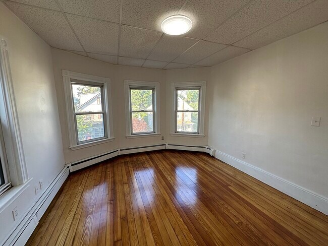 Photo - 45 Louis St Unit 3
