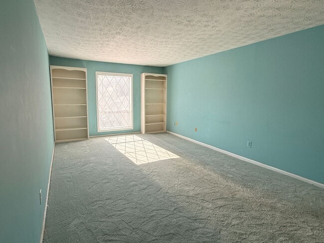 Building Photo - 3237 Abbeywood Dr Rental