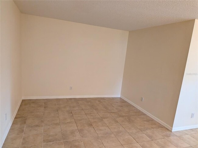 Photo - 4522 Winding River Way