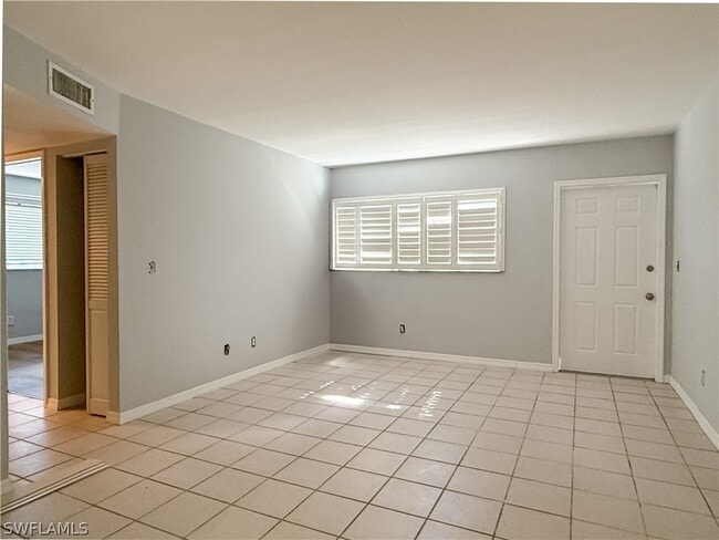 Building Photo - 10101 Sandy Hollow Ln Unit 102