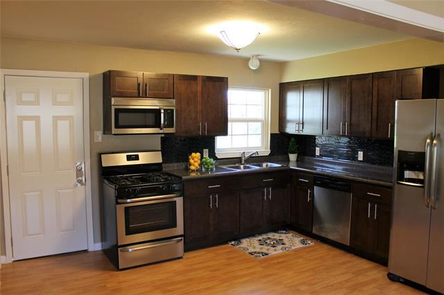 Photo - 12028 Hoblitzelle Dr
