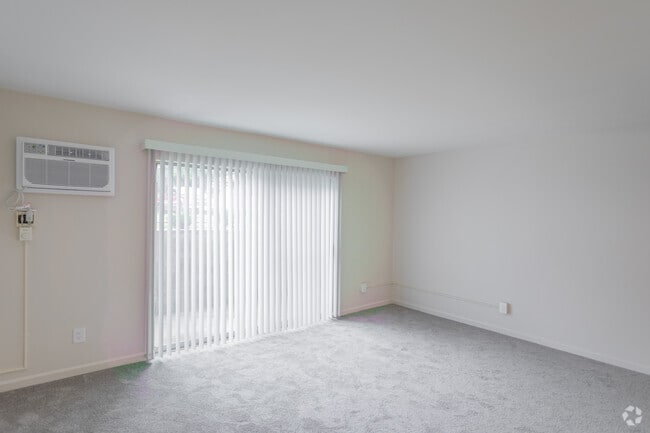 Interior Photo - Day Heights Meadows Rental