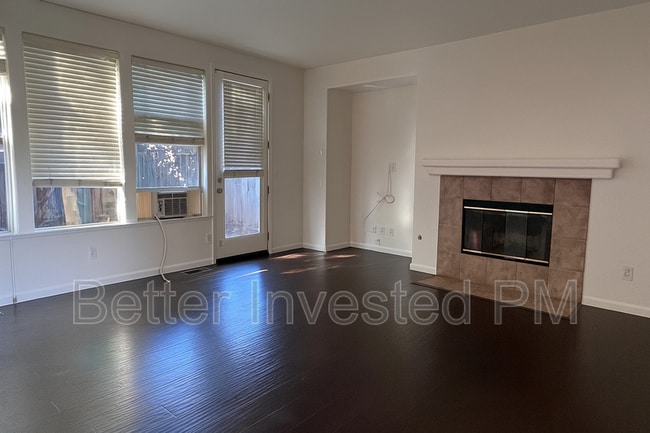 Photo - 539 Cork St