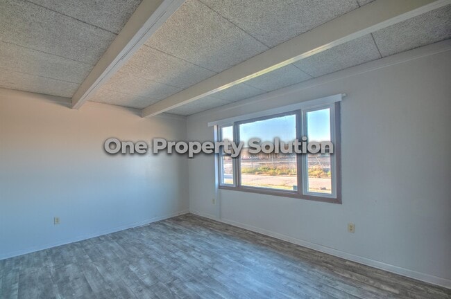 Photo - 1305 Logan St