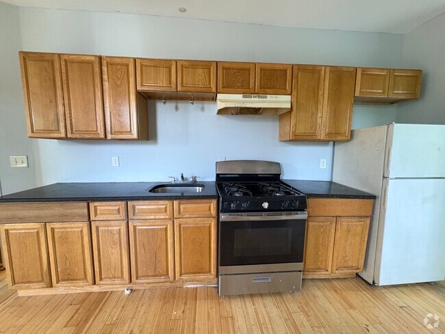 Building Photo - 623 Bramhall Ave Unit 3R Rental