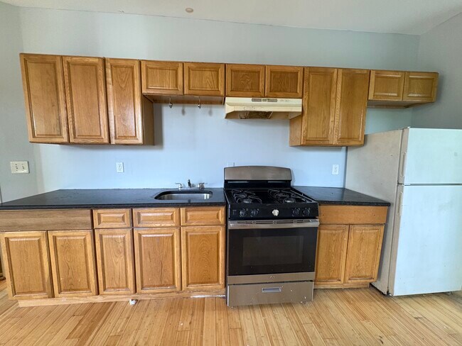 625 Bramhall #3R - 623 Bramhall Ave Apartments Unit 3R