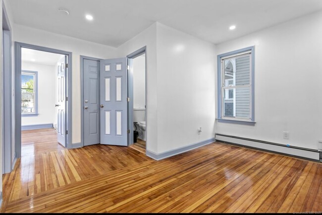 Photo - 1373 Iranistan Ave Apartment