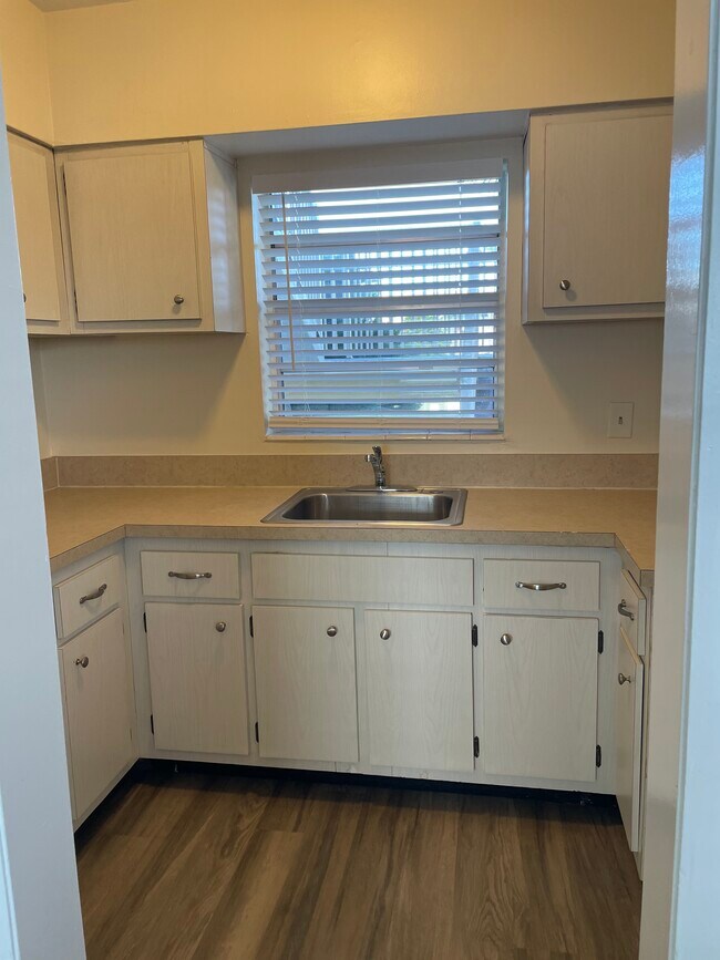 Photo - Meridian Apartments