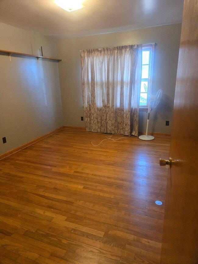 Photo - 1033 Skyline Dr