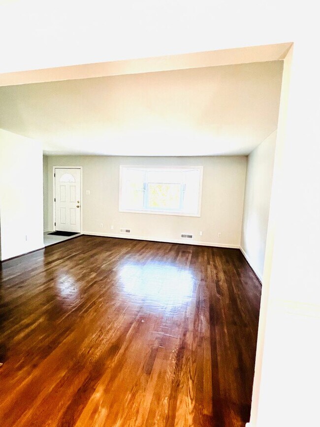 Photo - Beautiful 4 BR + den 2 FB home in corner lot!