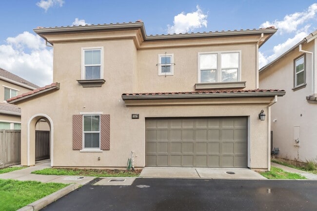 Photo - FIRST MONTH'S RENT FREE-Charming 3-Bedroom Home with Office in The Cannery – Davis, CA