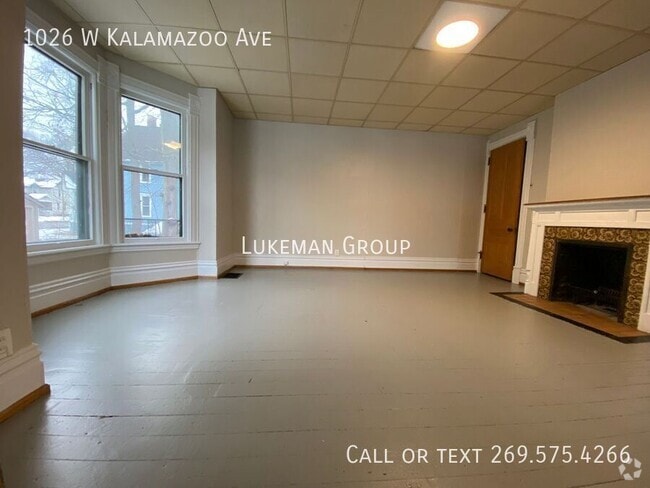 Building Photo - 1026 W Kalamazoo Ave Rental