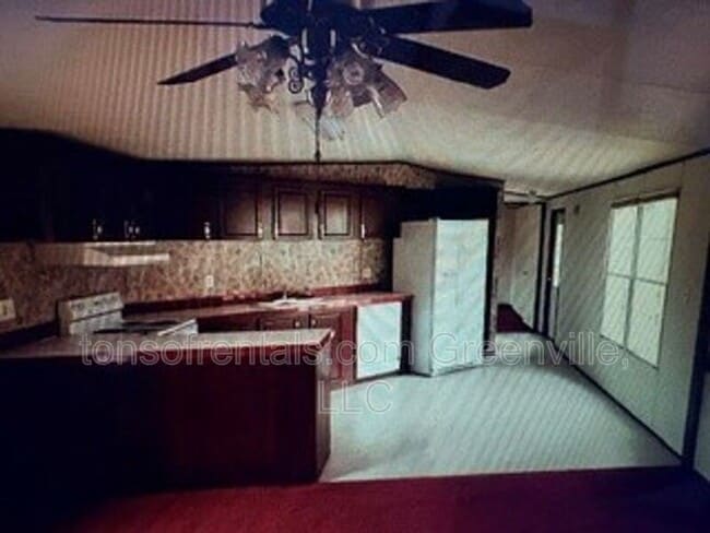 Photo - 255 Pine Dr