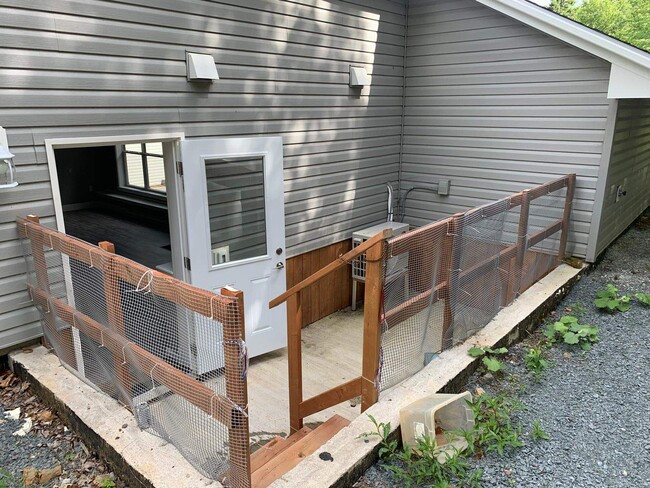 Photo - 450 Kinsac Rd Unit 1