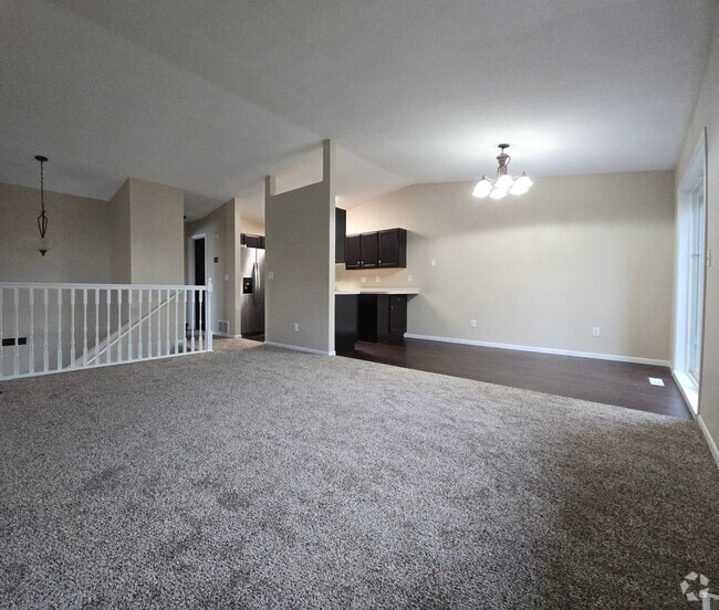 Building Photo - 994 38 1/2 Ave W Rental