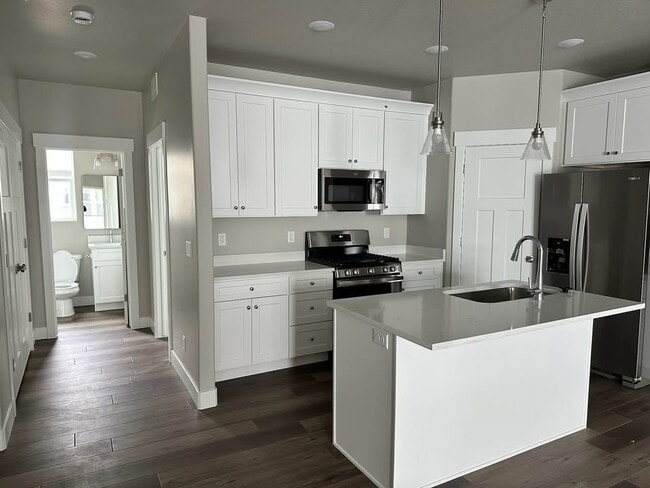 Photo - 1069 S 2560 E