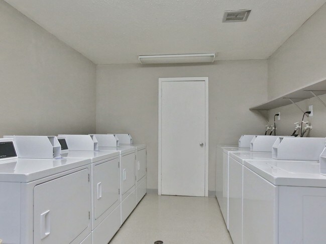 Photo - Mediterranean Manor Apartments