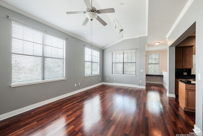 Building Photo - 7342 Oak Manor Dr Rental