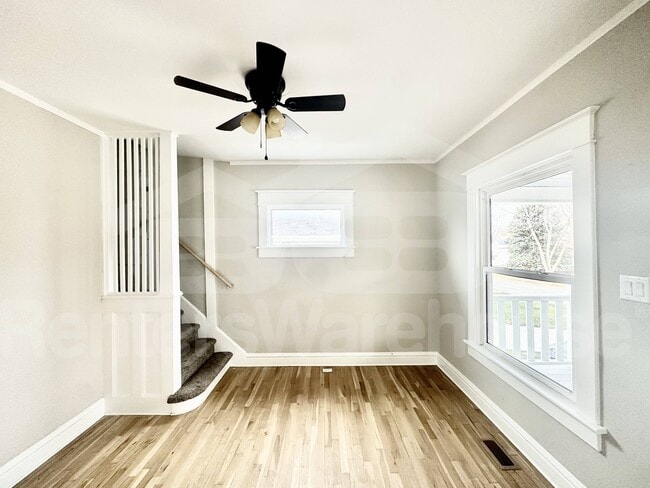 Photo - 3114 School St