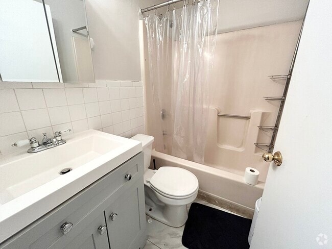 Building Photo - 89 Hammond St Unit 1 Rental