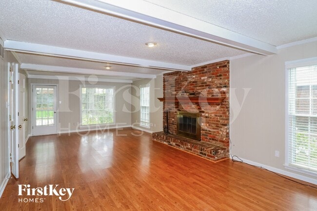 Photo - 212 E Powell Rd