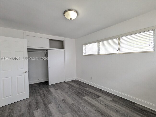 7815 Crespi Blvd Unit 1